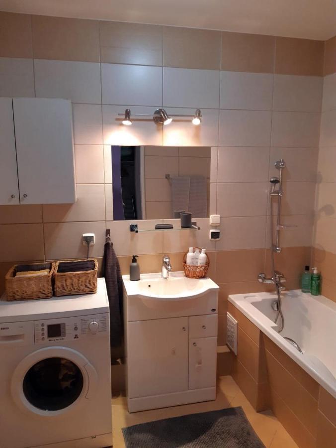 Kwadrat Maja Apartment Walbrzych Bagian luar foto